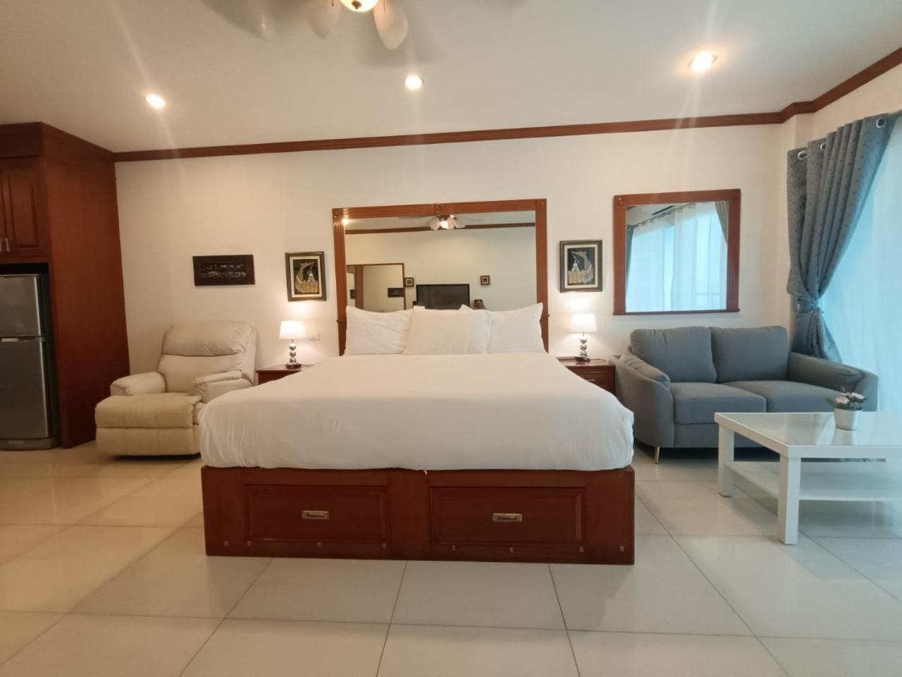 View Talay 6 Pattaya Beach Apartment By Honey Exteriér fotografie