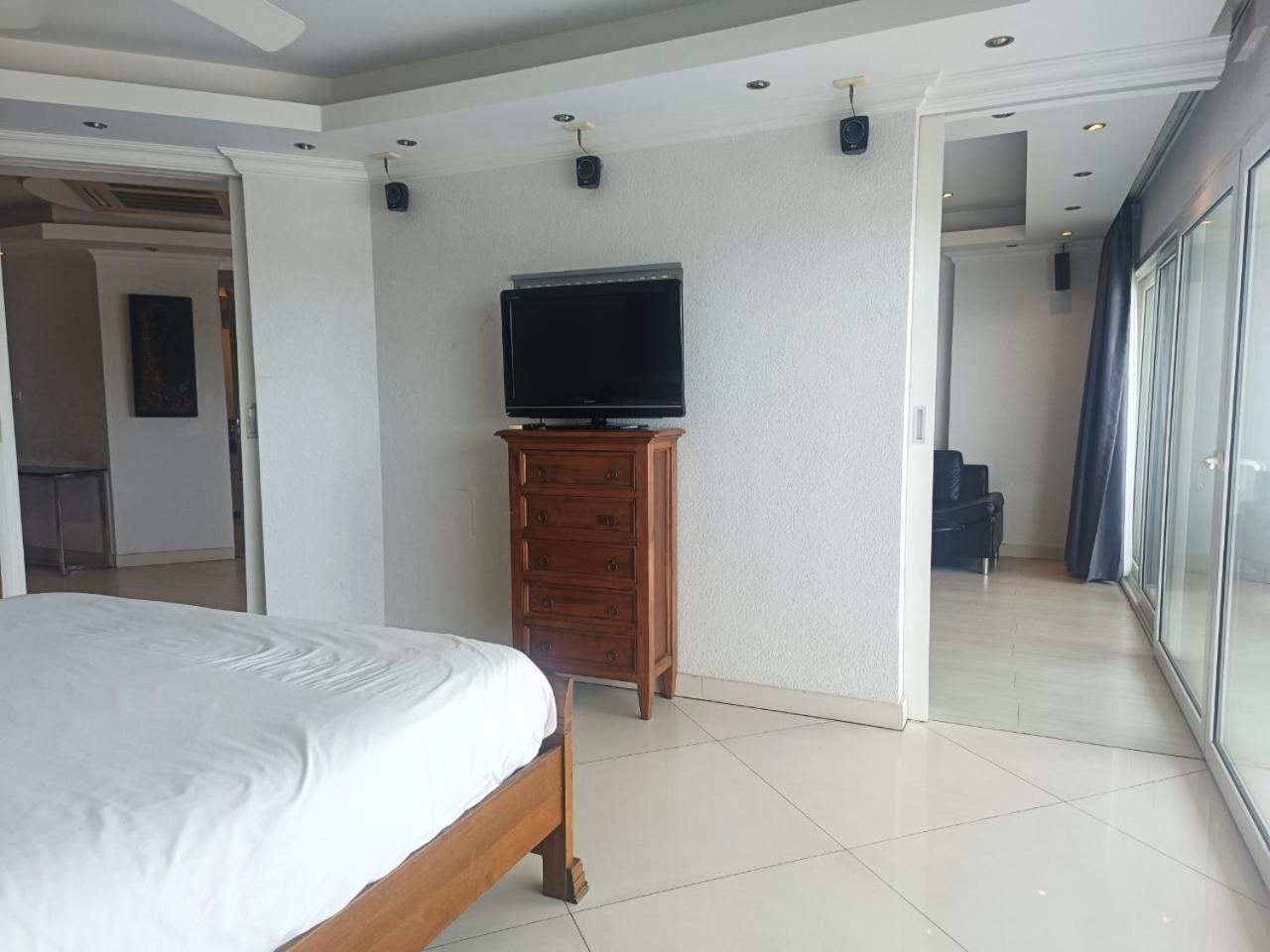 View Talay 6 Pattaya Beach Apartment By Honey Exteriér fotografie