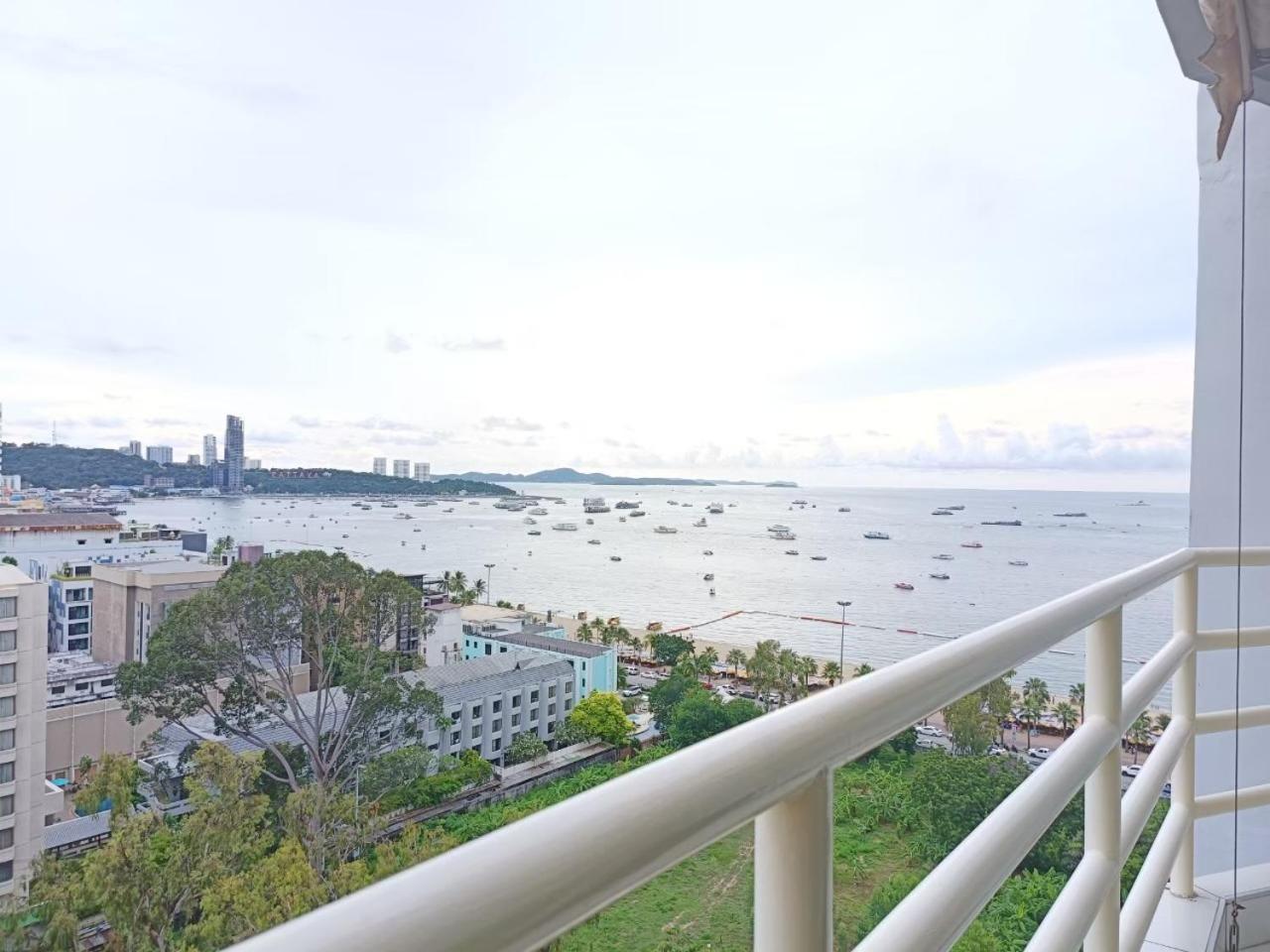 View Talay 6 Pattaya Beach Apartment By Honey Exteriér fotografie